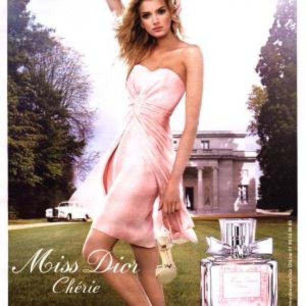 Christian Dior Miss Dior Cherie (Frauen) - Parfumguss